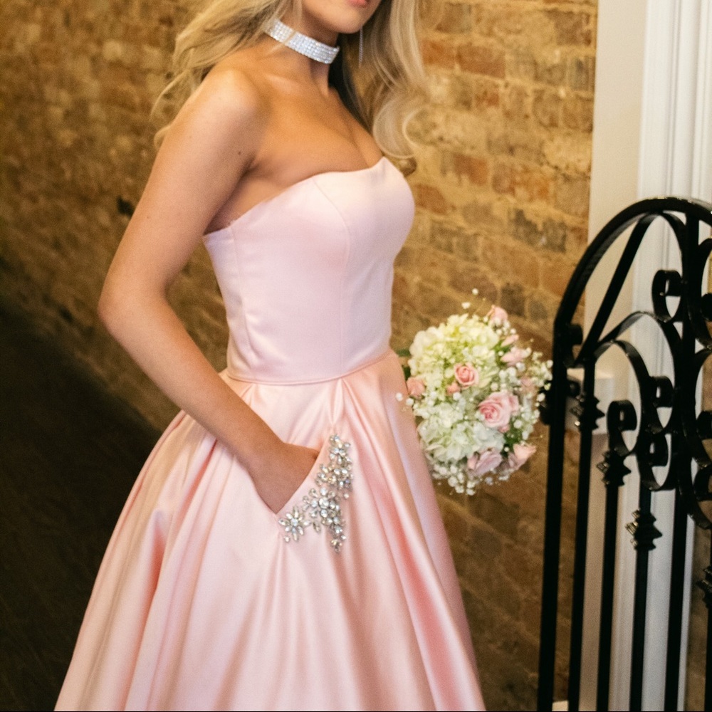 Light pink Sherri Hill prom/homecoming dress sz 00 - Picture 3 of 6
